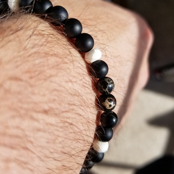 Sea Sediment & Black Onyx Beaded Stretch B… - Picture 7 of 7